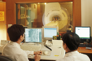 2005년 MRI, X-Ray 등 영상진단검사가 가능하도록 한의사·의사 협진 시스템을  구축했다.